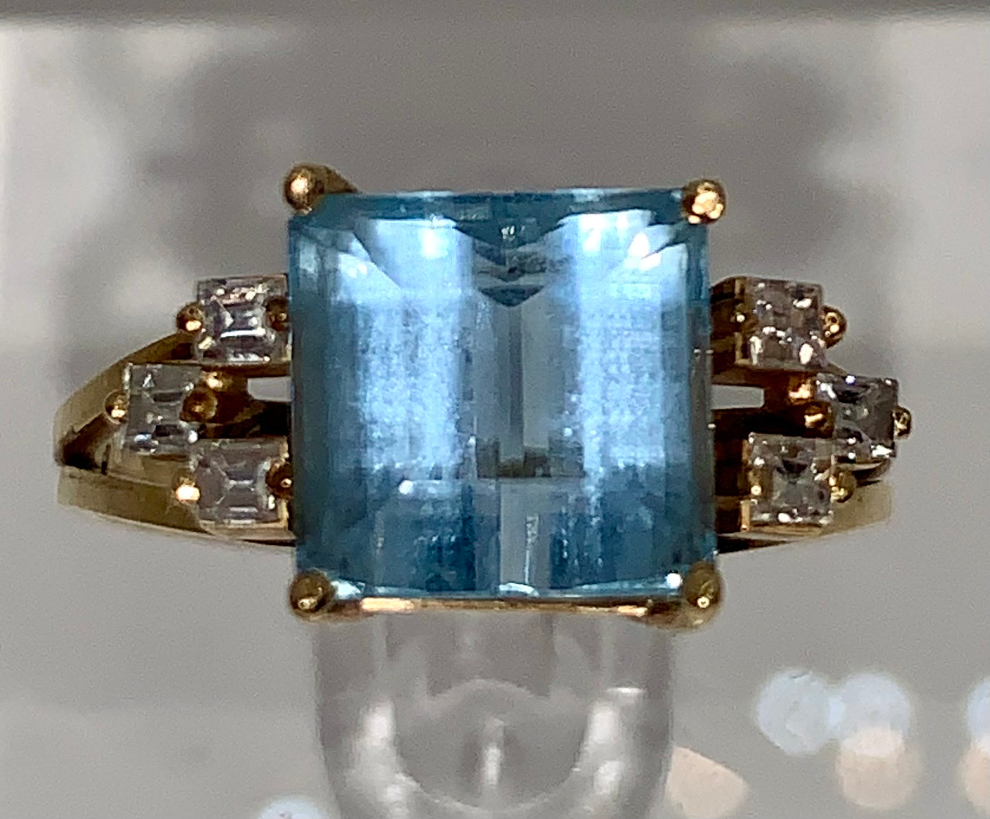 Aquamarine & Diamond Ring